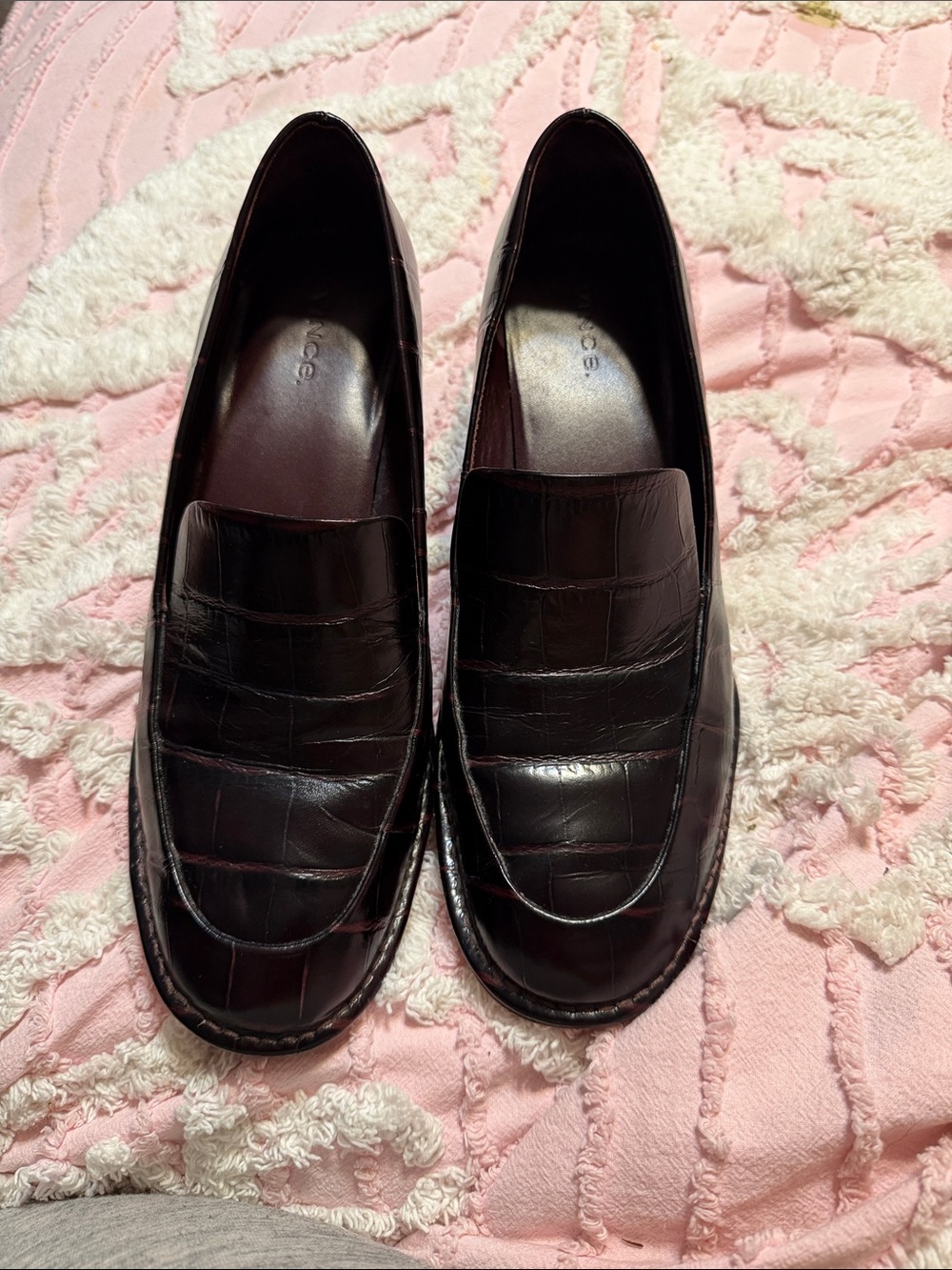 Vero Cuoio Croc-Embossed Penny Loafers in Dark Brown
